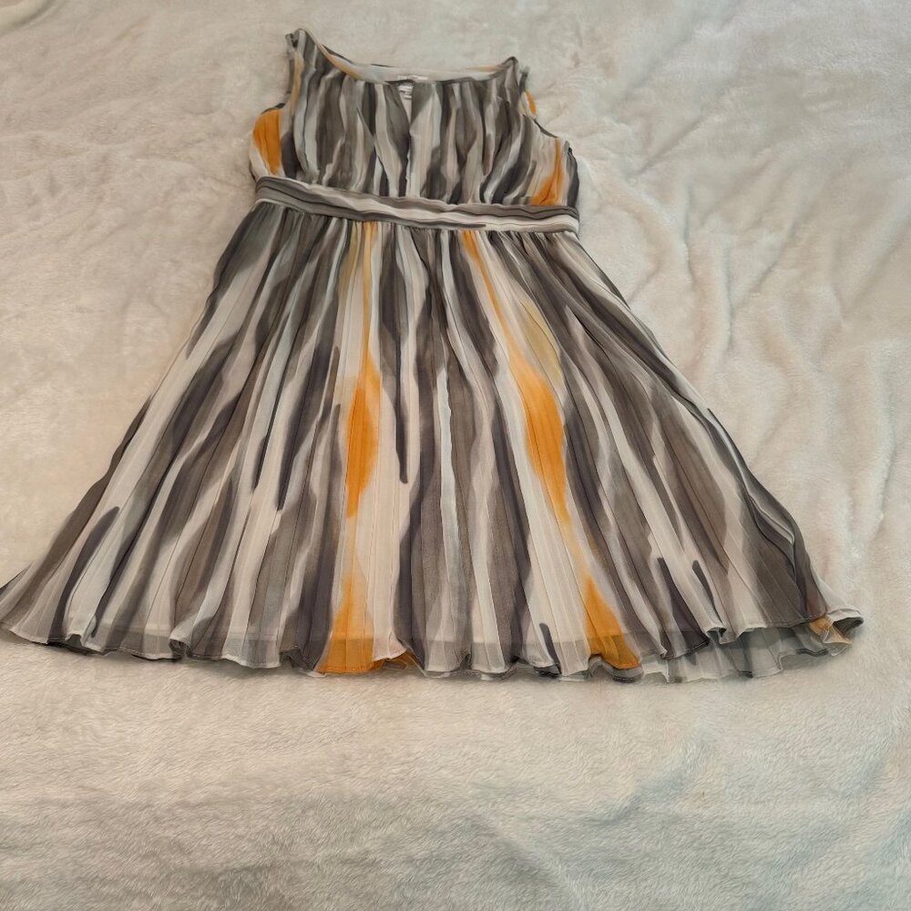 Suzy Chin For Maggy Boutique Pleated Dress Size 6**